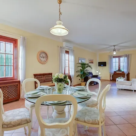 Oasi With Private Pool - Happy * סירמיונה
